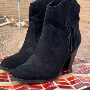 Nine West black boots